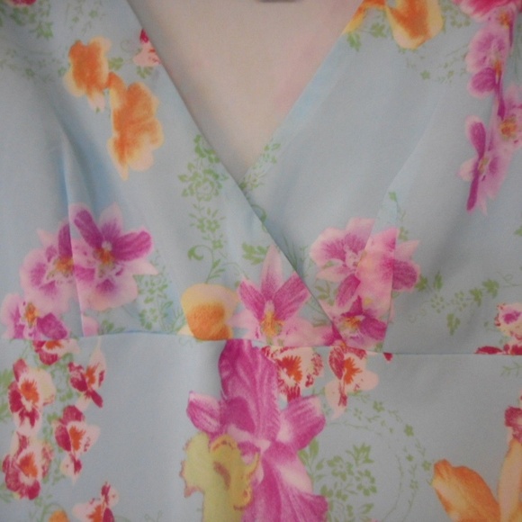 B. Moss Size 4 Blue Floral lined sleeveless - Picture 5 of 8